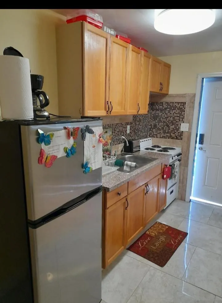 Apartment Smalls Cozy Rest With Dock Alice Town  Bahamas