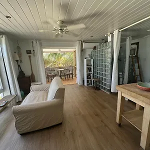 Apartment Beach'nbarefoot, Nassau